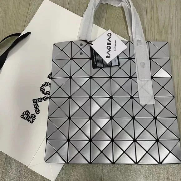 Baobao Issey Miyake Grey Prism Lightweight Shoulder Tote Bag - Picture 3 of 8
